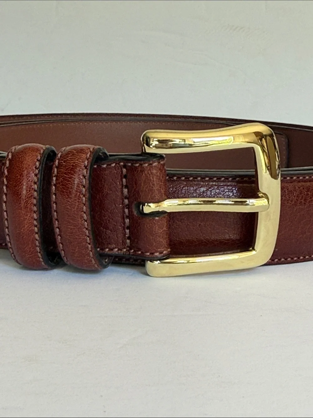 Roundtree & Yorke Mahogany Brown Leather Men's Belt with Gold Buckle size 52